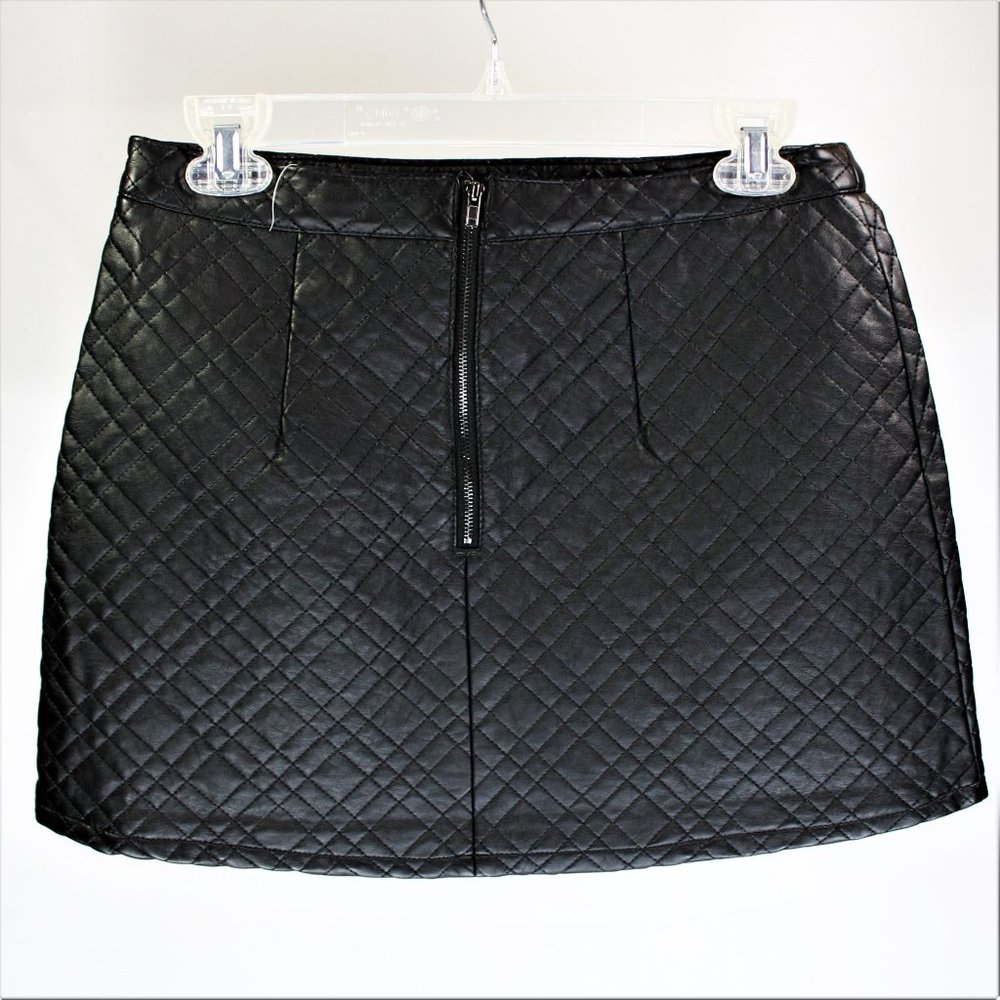 Forever 21 | Black Quilted Faux Leather Mini Skirt